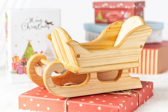 Sleigh decoration wooden